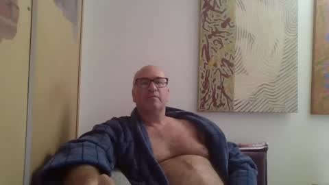 Snapshot of sneakerboy18 chatting on December 8, 12:52 pm sneakerboy18 online show from December 8, 12:52 pm