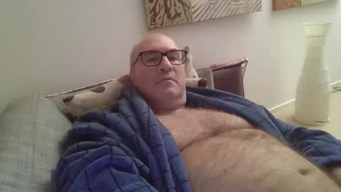 Snapshot of sneakerboy18 chatting on January 1, 4:07 pm sneakerboy18 online show from January 1, 4:07 pm