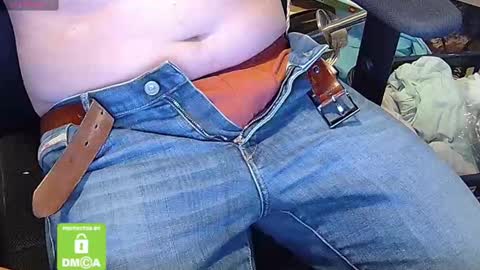 Sneakybill online show from March 9, 7:05 pm