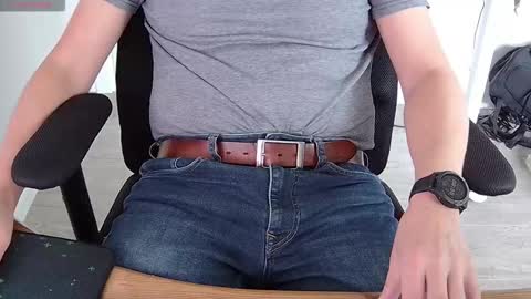 Sneakybill online show from March 24, 7:35 am