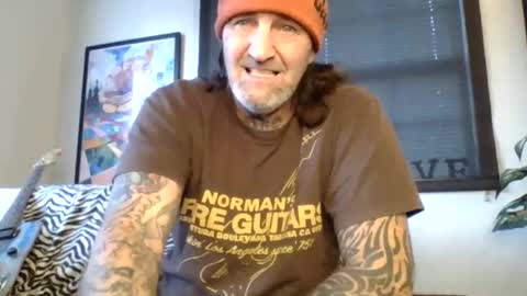 Snapshot of sofaking9 chatting on December 7, 12:45 pm MicroAngelo online show from December 7, 12:45 pm