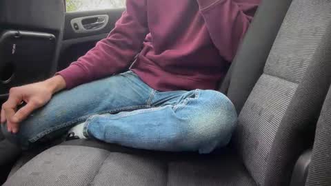 Sondages online show from December 18, 12:23 pm