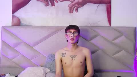 soro_lovelyboy online show from September 19, 6:58 am