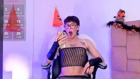 soro_lovelyboy online show from September 25, 3:49 am