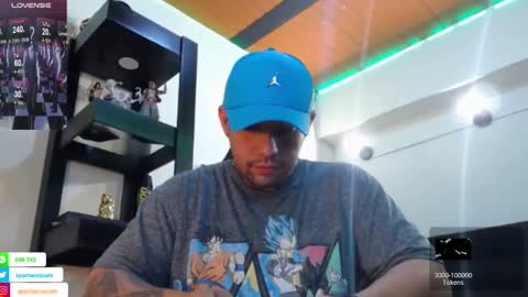 Snapshot of spartacus_cam chatting on December 16, 5:38 am     online show from December 16, 5:38 am