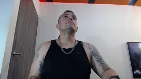 Snapshot of spartacus_cam chatting on February 10, 5:25 am     online show from February 10, 5:25 am