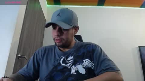 Snapshot of spartacus_cam chatting on January 16, 5:42 am     online show from January 16, 5:42 am
