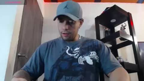 Snapshot of spartacus_cam chatting on January 8, 5:27 am     online show from January 8, 5:27 am