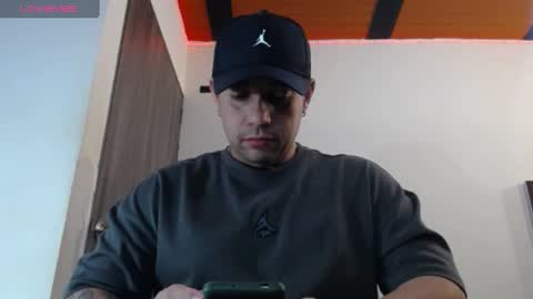 Snapshot of spartacus_cam chatting on January 20, 5:26 am     online show from January 20, 5:26 am