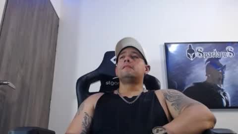 Snapshot of spartacus_cam chatting on October 7, 6:06 am     online show from October 7, 6:06 am