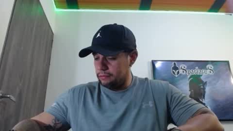 Snapshot of spartacus_cam chatting on September 30, 5:35 am     online show from September 30, 5:35 am