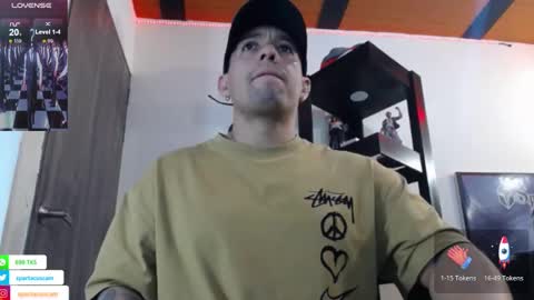 Snapshot of spartacus_cam chatting on January 3, 5:06 am     online show from January 3, 5:06 am
