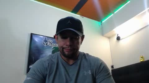 Snapshot of spartacus_cam chatting on September 11, 7:07 am     online show from September 11, 7:07 am
