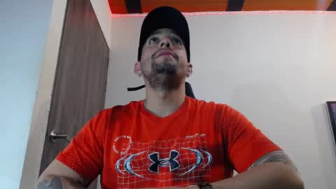 Snapshot of spartacus_cam chatting on February 6, 6:08 am     online show from February 6, 6:08 am