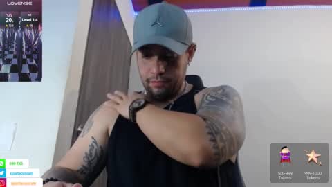 Snapshot of spartacus_cam chatting on January 14, 6:13 am     online show from January 14, 6:13 am
