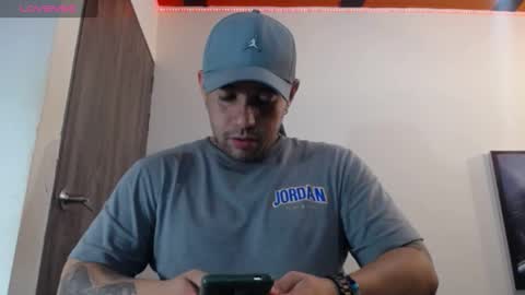 Snapshot of spartacus_cam chatting on January 23, 5:24 am     online show from January 23, 5:24 am
