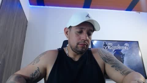 Snapshot of spartacus_cam chatting on September 24, 6:13 am     online show from September 24, 6:13 am