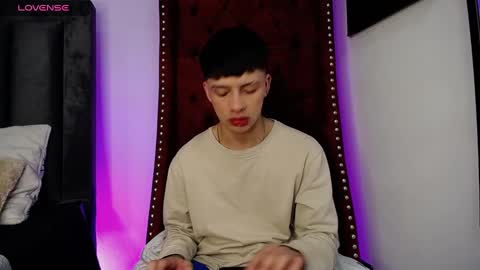 Steev online show from December 7, 4:20 am