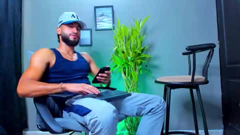 Snapshot of stev_velez chatting on October 23, 1:47 pm Steve online show from October 23, 1:47 pm