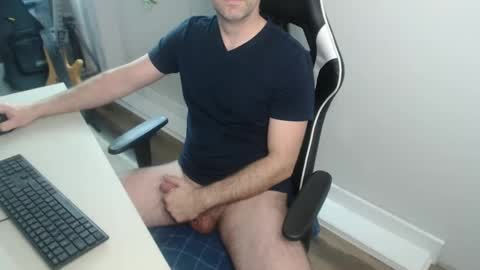 Snapshot of steve_oo8 chatting on February 26, 6:11 pm steve_oo8 online show from February 26, 6:11 pm