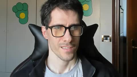 Snapshot of stevex870 chatting on October 13, 2:56 pm Steve online show from October 13, 2:56 pm