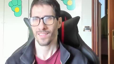 Snapshot of stevex870 chatting on October 1, 8:18 am Steve online show from October 1, 8:18 am