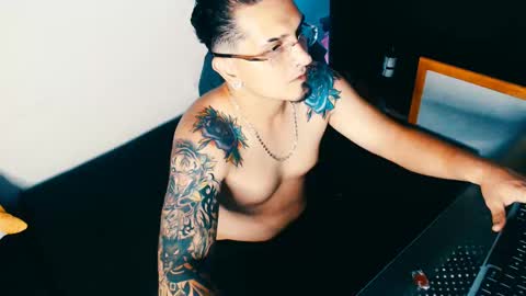 stick_master527 online show from January 15, 5:40 am