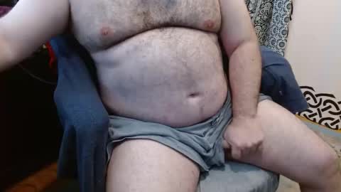 Snapshot of stonerbear42 chatting on October 22, 2:21 pm Stonerbear42 online show from October 22, 2:21 pm