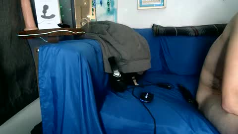 straitpipermann22 online show from November 30, 9:06 pm