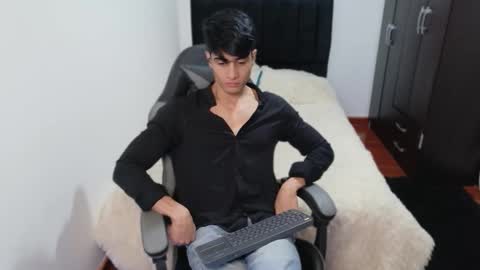 Snapshot of stylish_men chatting on October 21, 2:09 pm stylish men online show from October 21, 2:09 pm