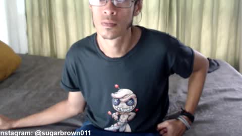 suggabrown_ online show from November 9, 8:46 pm