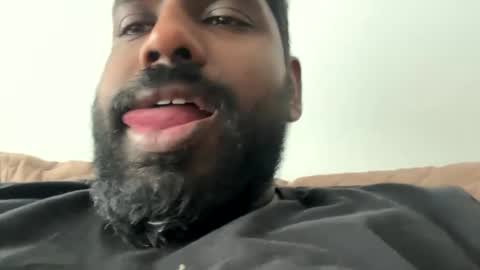 Let me be your knight that saves you online show from September 24, 1:09 pm