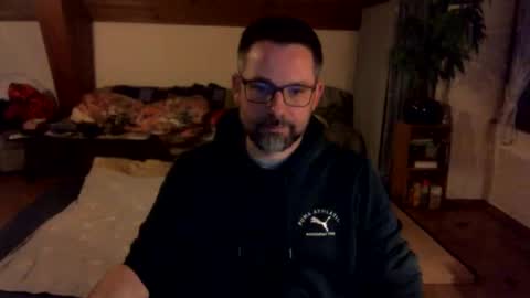 supersquirrel81 online show from February 15, 6:08 am