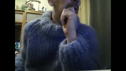 sweaterboy666 online show from December 17, 3:14 am