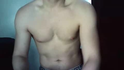 Snapshot of sweeeettt___ chatting on October 2, 11:25 am sweeeettt___ online show from October 2, 11:25 am