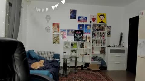 kira online show from December 13, 7:53 pm