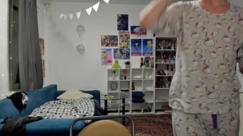 Snapshot of sweet_peach__ chatting on October 22, 9:51 pm kira online show from October 22, 9:51 pm