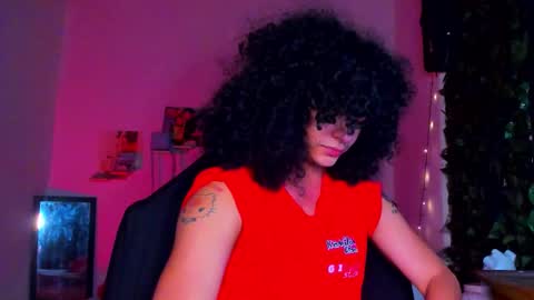 Steven independent model online show from February 7, 10:48 pm