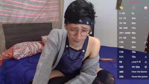 Snapshot of sweetc4meron chatting on October 10, 9:39 pm Cameron Alejandro online show from October 10, 9:39 pm