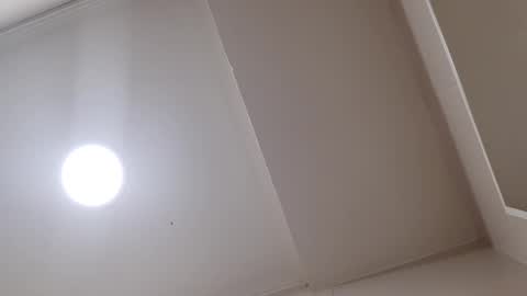 Snapshot of sweetywhity2 chatting on January 19, 7:15 pm Silvia online show from January 19, 7:15 pm