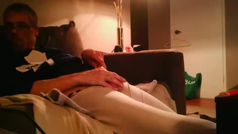 swontguy2025 online show from April 13, 5:30 am