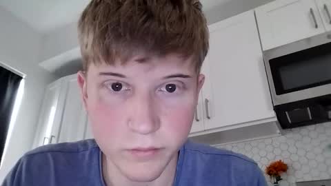 collegetwinkboi online show from February 1, 3:33 pm