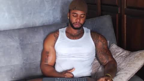 Tairon Tucke online show from January 24, 1:14 pm