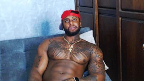 Tairon Tucke online show from December 25, 2:25 am