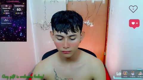 Snapshot of tanjiro_cute chatting on October 21, 8:50 am Andres online show from October 21, 8:50 am