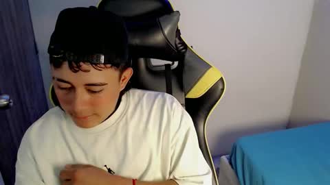 T A T A N online show from November 27, 9:07 pm