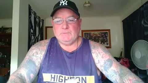 tattzsexy online show from March 8, 5:44 am