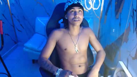 Taylor online show from February 22, 1:51 am