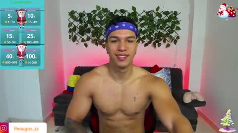 Snapshot of taylor_johnn chatting on December 27, 2:01 pm Penagos zz    online show from December 27, 2:01 pm