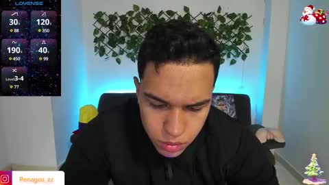 Snapshot of taylor_johnn chatting on January 2, 2:13 pm Penagos zz    online show from January 2, 2:13 pm